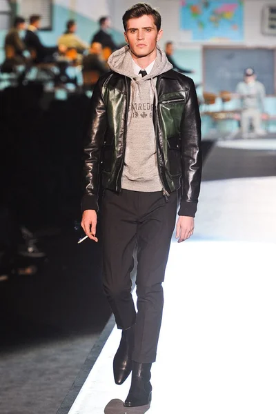 Look 23